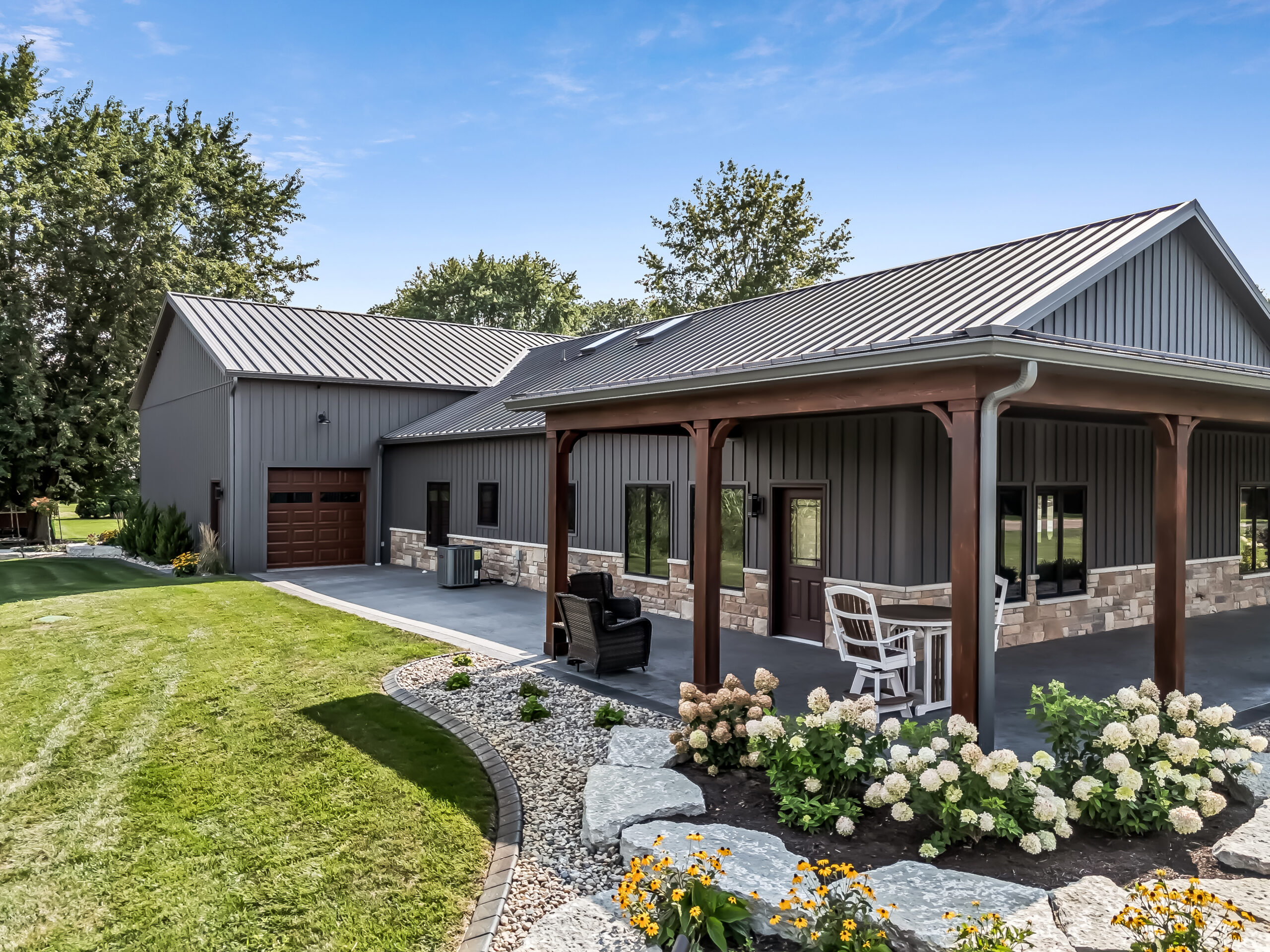 Exterior-new-build-barndominium-back