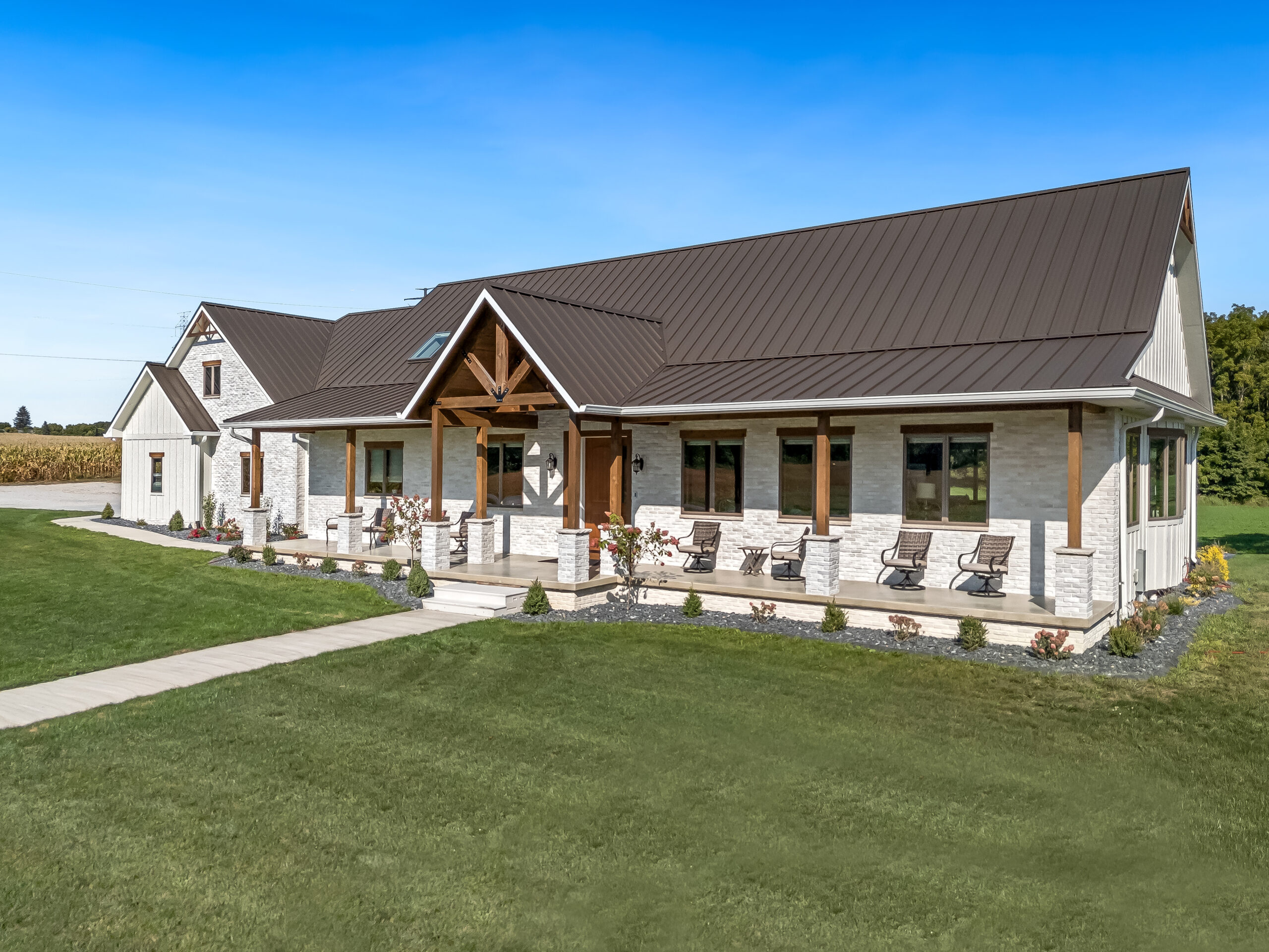 Exterior-new-home-porch